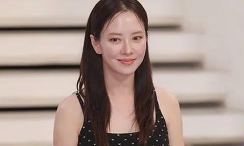 Ngôi sao Song Ji Hyo trẻ trung U50, bất ngờ dành lời khen cho Lê Dương Bảo Lâm