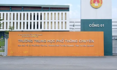 20 thí sinh chuyên Tuyên Quang đỗ Đại học Kinh tế Quốc dân