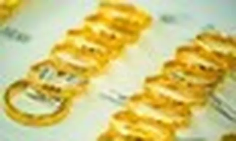 Giá vàng hôm nay 28/8 "quay xe" giảm, vàng nhẫn trượt dài gần 2 triệu đồng/lượng!