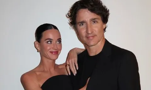 Nữ ca sĩ kém 13 tuổi tiết lộ điều đặc biệt về bạn trai cựu Thủ tướng Canada