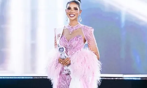 Cô giáo mất mẹ năm 14 tuổi, nói 4 ngôn ngữ và thắng Bảo Ngọc ở Miss World là ai?