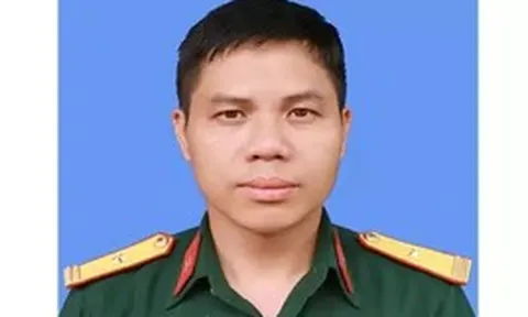 Bí thư Tỉnh ủy Hưng Yên thăm hỏi gia đình Thiếu tá quân đội hy sinh khi cứu người