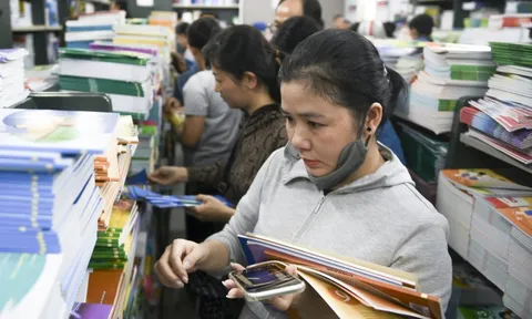 Bộ GD&ĐT nhận trách nhiệm về tình trạng thiếu SGK