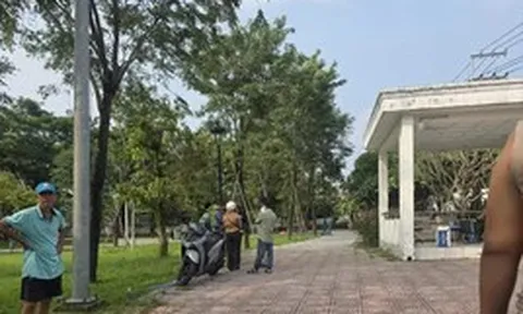 Nửa ngày sau va chạm với xe máy, người đàn ông tử vong trong công viên