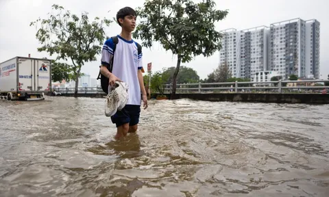TP.HCM yêu cầu không để sinh bỏ học chỉ vì giao thông khó khăn