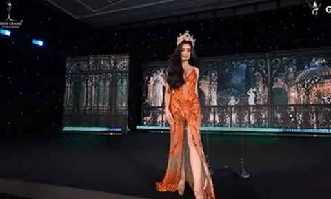 Hoa hậu Emoura Phạm bị vấp, bật tung vương miện tại Miss Grand International