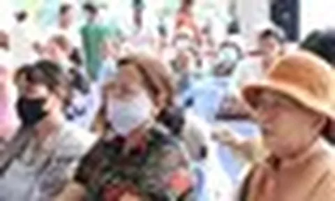 TPHCM: Bệnh nhân khám ung thư tăng nhưng máy chiếu chụp chẩn đoán ‘đắp chiếu’