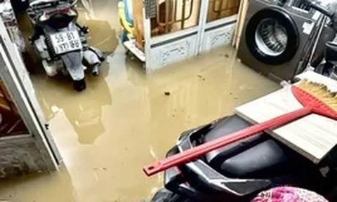 Xác minh thông tin có người tử vong nghi do điện giật lúc ngập nước ở TP.HCM