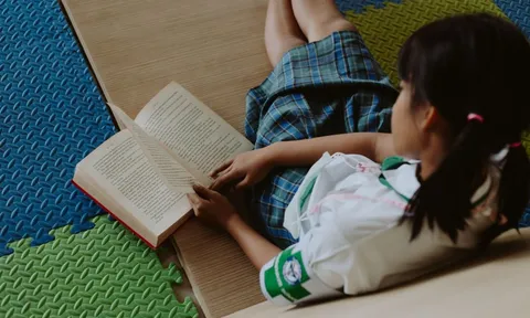 Sách giúp một đứa trẻ nghèo nhìn thấy lối thoát