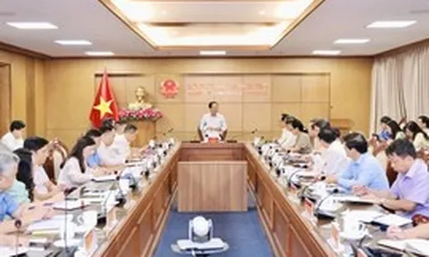 Giám sát thực hiện Nghị quyết 71: Làm rõ vấn đề sách giáo khoa, trường lớp, giáo viên