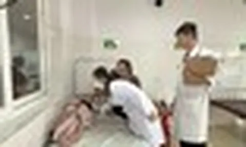 Cúm mùa ở trẻ: Cảnh giác biến chứng, nhận biết dấu hiệu nặng