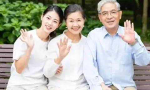 Về già, người nhiều tiền chưa chắc đã được con cái tôn trọng bằng người "nghèo rách" nhưng làm được 3 điều này