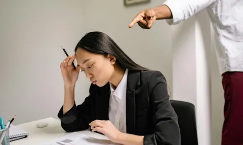 Nhắc nhở học sinh cũng bị 'bóc phốt', khi quyền làm thầy bị bóp nghẹt