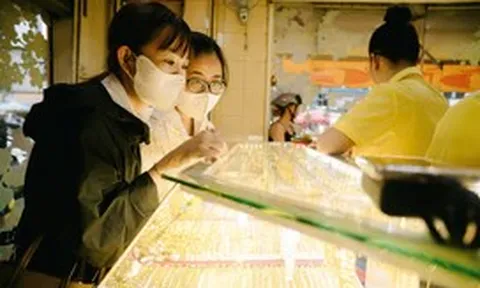 Giá vàng hôm nay 30-10: Lạm phát Mỹ gây sức ép, vàng tiếp tục giảm sâu