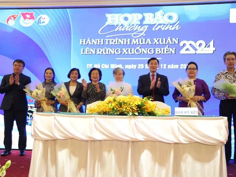 Quỹ học bổng Vừ A Dính họp báo Chương trình giao lưu nghệ thuật “Hành trình mùa xuân lên rừng xuống biển – 2024”