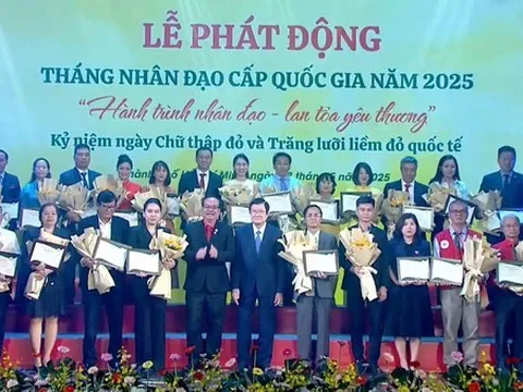 Hành trình nhân đạo - Lan tỏa yêu thương tại Lễ phát động "Tháng nhân đạo" năm 2025