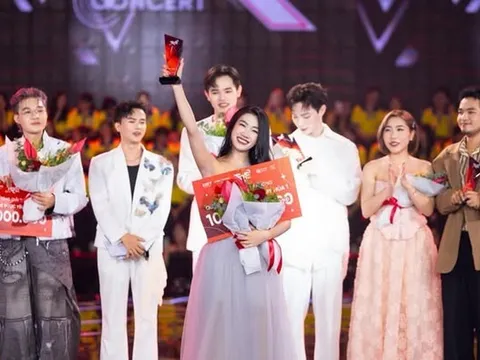 Huỳnh Thị Thắm - sinh viên trường Đại học Công nghệ thành phố HCM (HUTECH) đoạt giải quán quân TRẺ Concert mùa đầu tiên