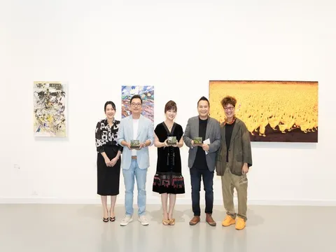 14 họa sĩ chung tay gây quỹ xây Nhà Chống Lũ tại Triển lãm “Dòng sông nội tại” (The River Within) 2025