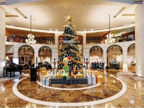 Khách sạn Sofitel Saigon Plaza chính thức khai mạc mùa lễ hội 2025 với chủ đề Giáng Sinh rực rỡ - "A Stellar Christmas"