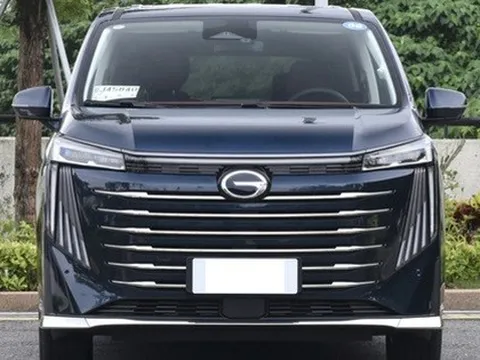 Mẫu xe mới này ngang cỡ Toyota Alphard, có 8 màn hình, giá quy đổi 1,1 tỷ