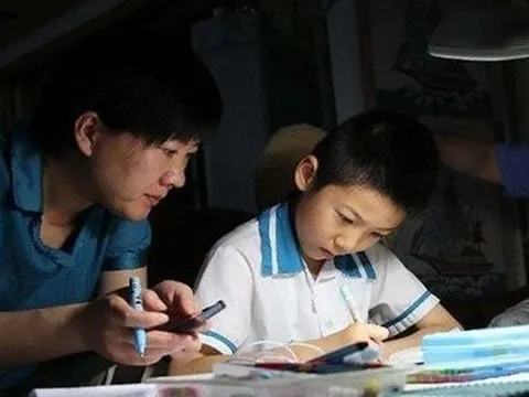 10 câu nói cấm kỵ cha mẹ cần tránh trước mỗi kỳ thi của con cái