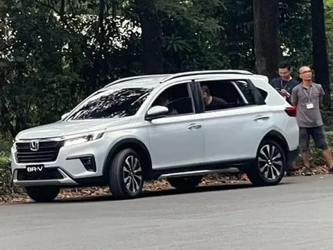 Honda BR-V lần đầu xuất hiện trên đường phố Việt Nam, ngày ra mắt đã đến rất gần