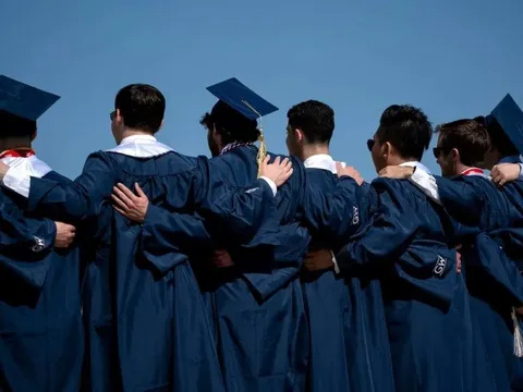 Triệu phú tự thân chỉ ra 5 lời khuyên cha mẹ đừng nói với con cái