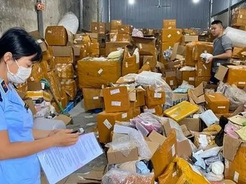 Phá kho hàng lậu hơn 1 tỷ đồng bán trên sàn thương mại điện tử