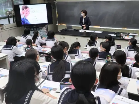 Nhật Bản trợ cấp tiền học cho trẻ để khuyến khích sinh đẻ