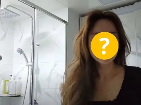 Nữ người mẫu tự tử ngay trên sóng livestream vì bức xúc với đồng nghiệp