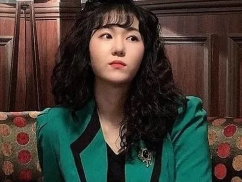 Nữ diễn viên xinh đẹp đột ngột qua đời do ngã cầu thang