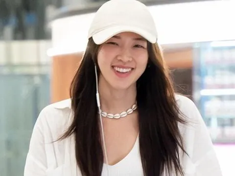 Hoa hậu Trái Đất mặc xuề xòa trên truyền hình Thái Lan