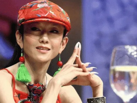 “Chim công làng múa” phản bác chỉ trích về điệu múa gợi dục