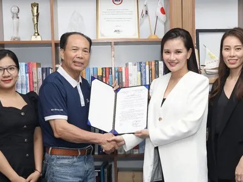 MC Huyền Châu được bổ nhiệm làm Phó Trưởng khoa Mỹ thuật Ứng dụng