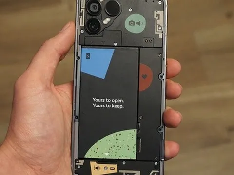 Nếu iPhone quá nhàm chán, thử ngay mẫu điện thoại lắp ghép như "đồ chơi lego" đang gây sốt thị trường