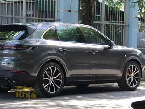 Lộ ảnh Porsche Cayenne 2024 đầu tiên về Việt Nam: Mạnh hơn, nhiều thay đổi giống Taycan