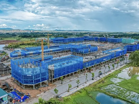 Công trình Vinhomes Golden Avenue hứa hẹn bàn giao sớm hơn dự kiến