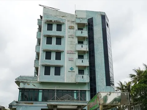Nan giải bài toán lãng phí đất công ở Hà Tĩnh - Bài 1: Bỏ hoang hàng loạt trụ sở công