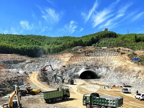 Đẩy nhanh tiến độ thi công cao tốc Quảng Ngãi - Hoài Nhơn