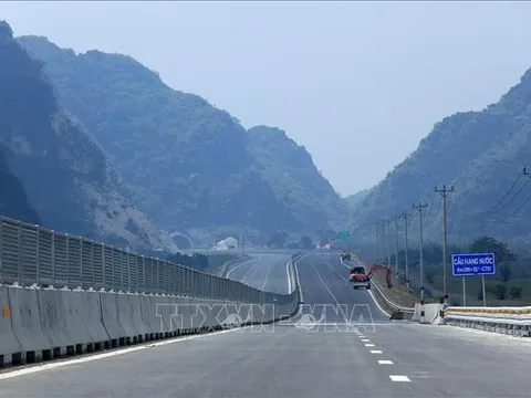 Hơn 20 dự án giao thông được gỡ 'nút thắt' về vật liệu xây dựng