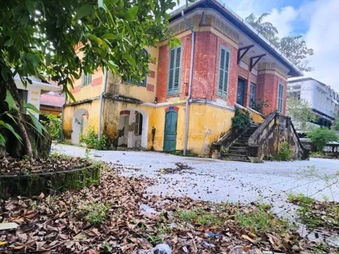 Mời 'thần đèn' dời biệt thự Pháp cổ tại Huế: Hơn 1 năm vẫn ‘án binh bất động’