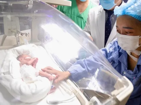 Ca mổ lấy thai cho sản phụ ung thư giai đoạn cuối