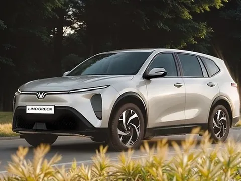 Bàn giao đến tay khách Việt chưa được 1 tuần, mẫu MPV điện đầu tiên của tỷ phú Phạm Nhật Vượng đã rục rịch xuất ngoại?