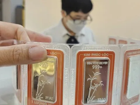 Giá bạc lập kỷ lục, nhiều người vẫn chi cả trăm triệu mua bạc trên giấy