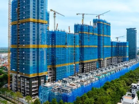 Soi tiến độ hai dự án hàng hiệu Noble Crystal của Sunshine Group tại Hà Nội