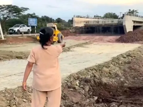 Chặn xe, tấn công người tại dự án nghìn tỷ để đòi 300 xe đất