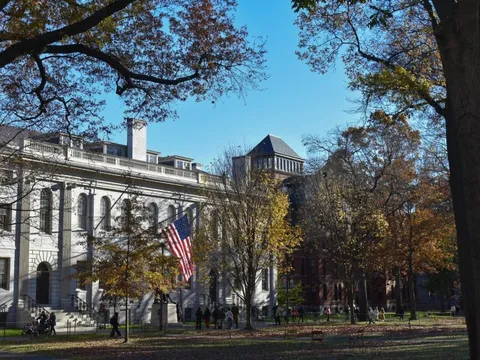 Đại học Harvard vẫn chưa hết chao đảo