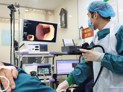 Người bệnh không còn sợ nội soi dạ dày nhờ hệ thống nội soi qua mũi có ứng dụng AI