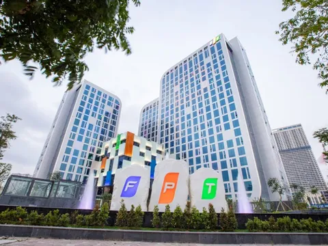 FPT ký hợp đồng kỷ lục 256 triệu USD: Hồ sơ dài 1.000 trang, gần 1,5 năm chờ kết quả, được Microsoft chúc mừng