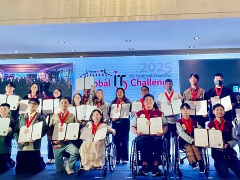 Việt Nam giành 3 giải thưởng lớn tại cuộc thi công nghệ thông tin cho người khuyết tật